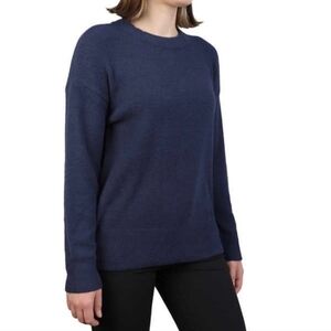 Tilley Crewneck Sweater Women's Size Large Blue Relaxed Fit Cozy Teddy Soft